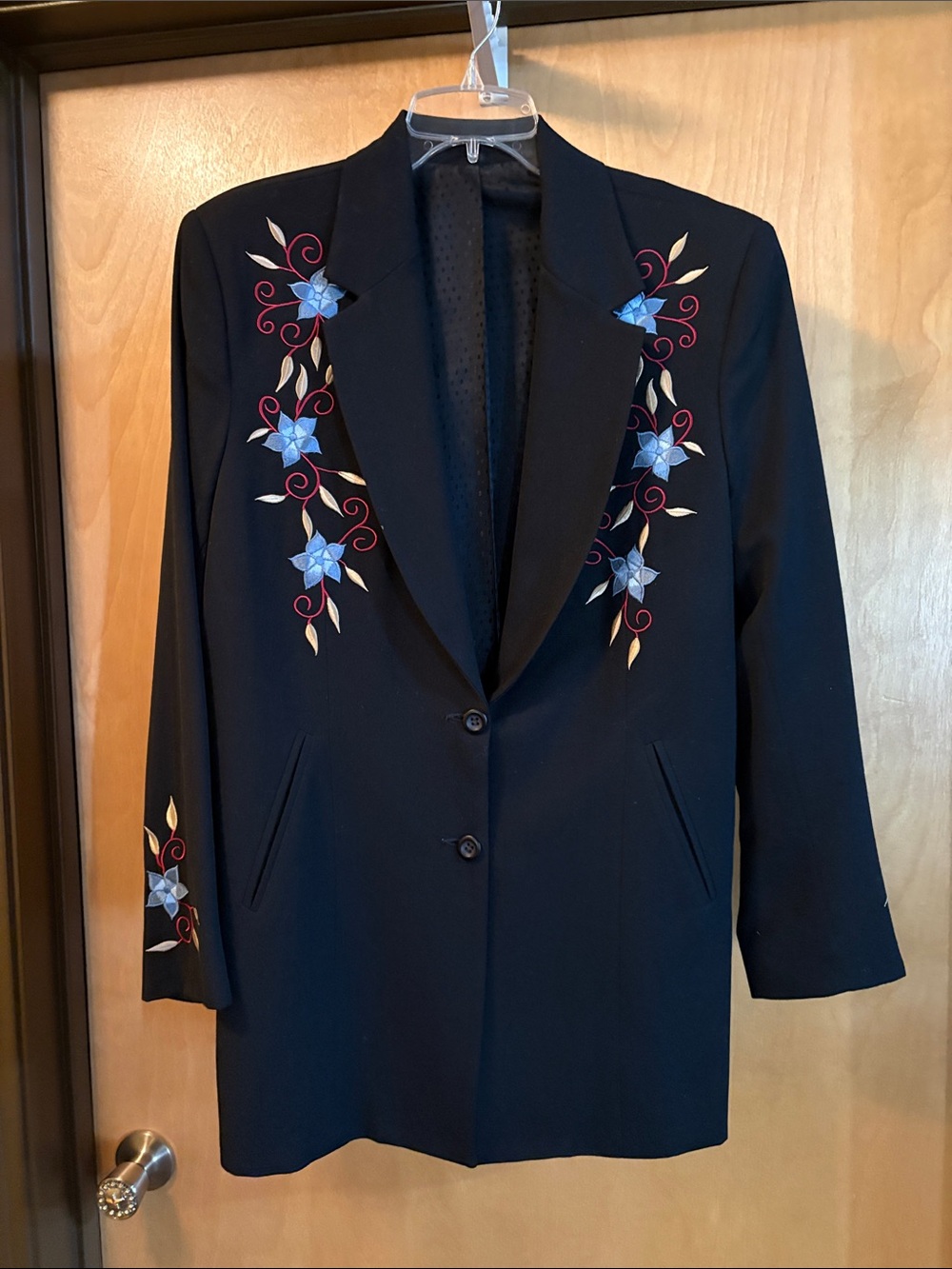 Vintage The Manuel Collection Black Embroidered Floral Blazer Jacket; Size 10